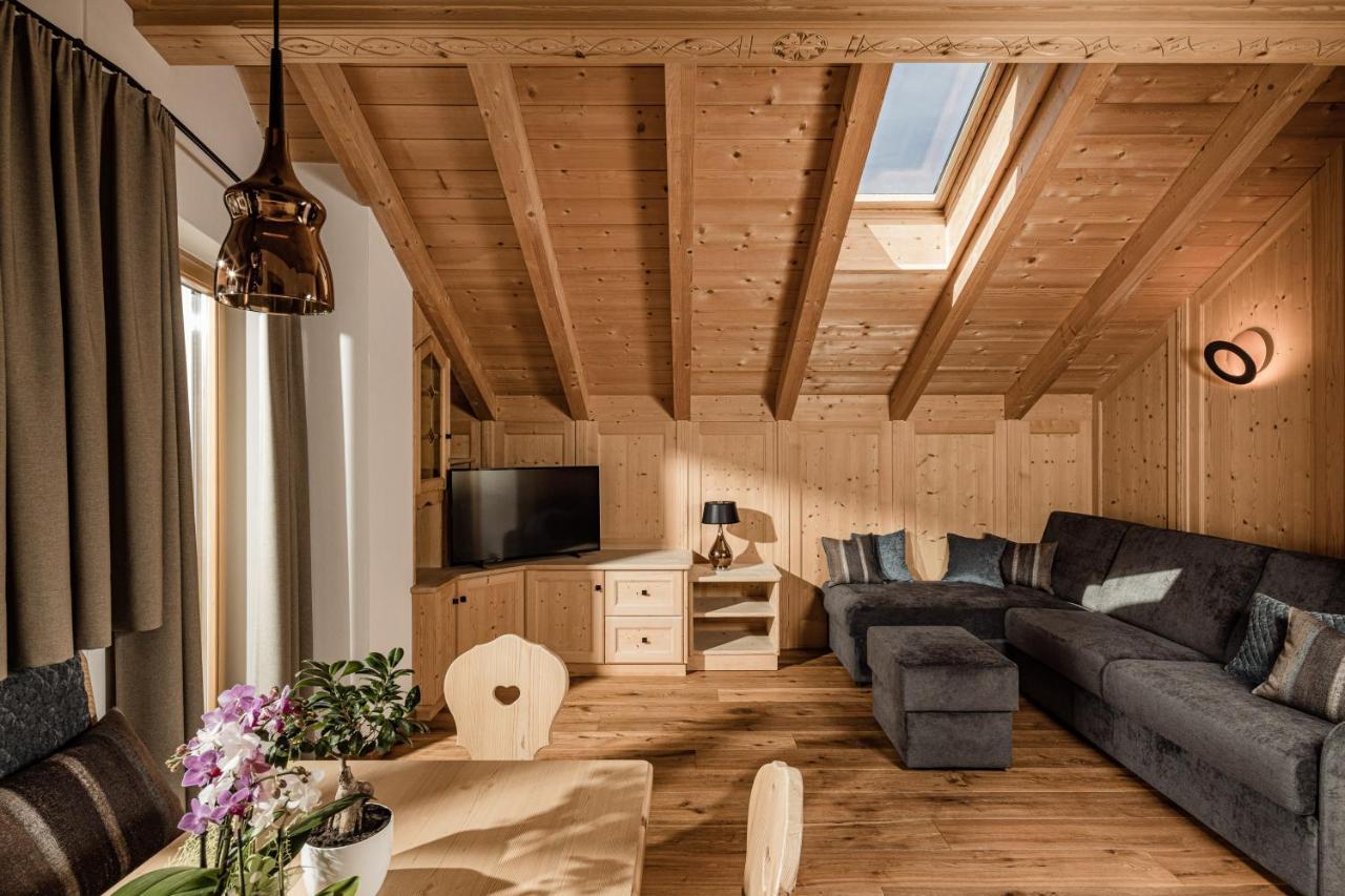 Apartments Belaval Santa Cristina Val Gardena ภายนอก รูปภาพ