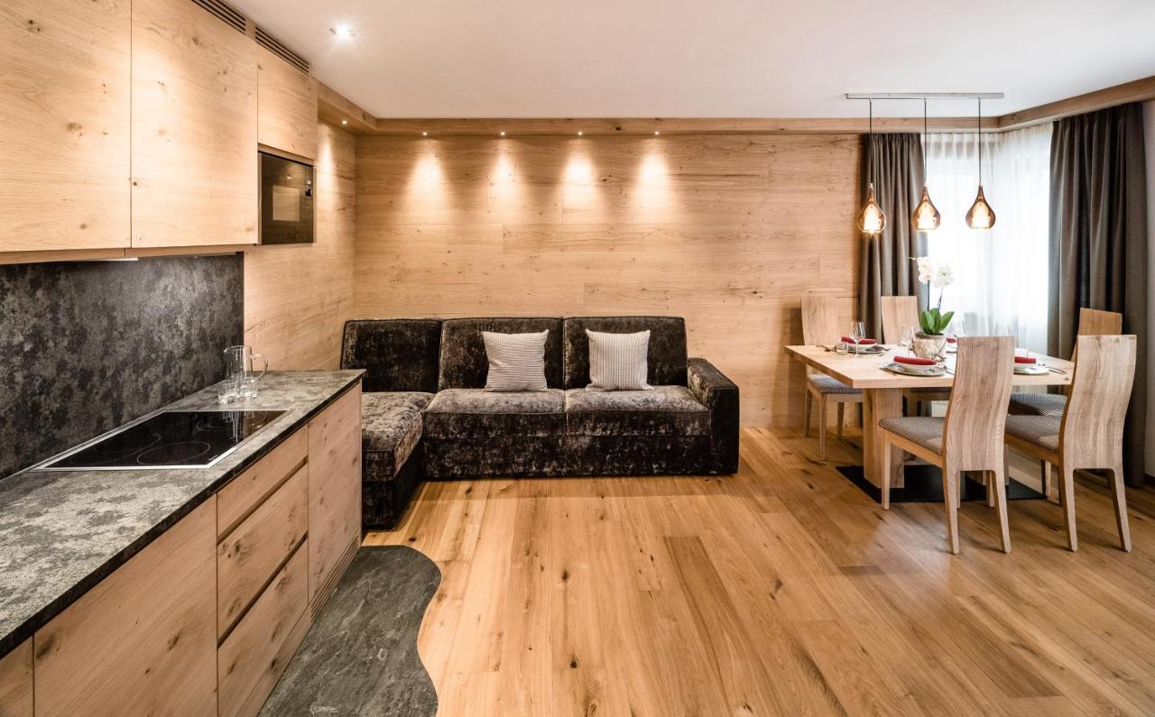 Apartments Belaval Santa Cristina Val Gardena ภายนอก รูปภาพ
