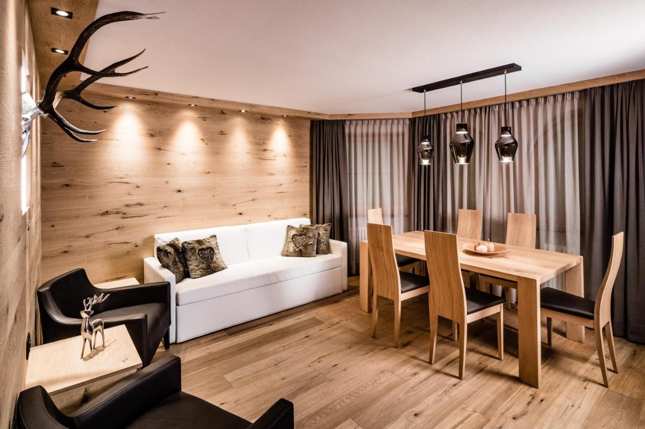 Apartments Belaval Santa Cristina Val Gardena ภายนอก รูปภาพ
